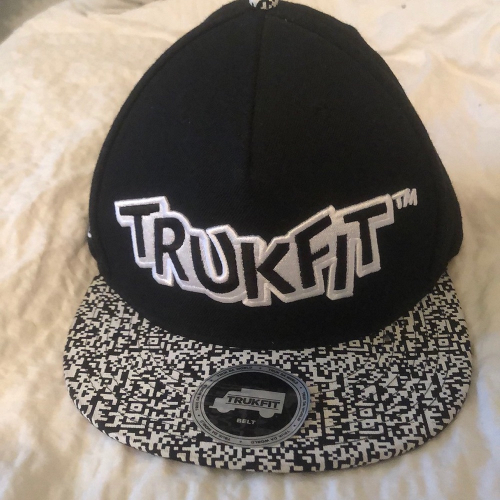Trukfit snap back hat